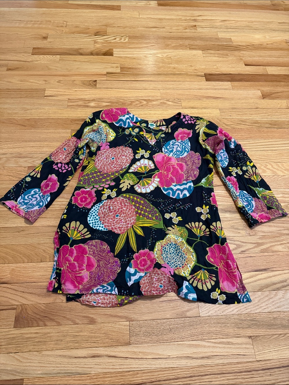 Women's Floral V-Neck Tunic Top with Pink, Blue & Green Blooms